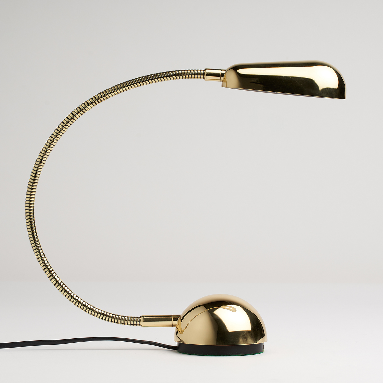 Noctis Table Lamp की तस्वीर