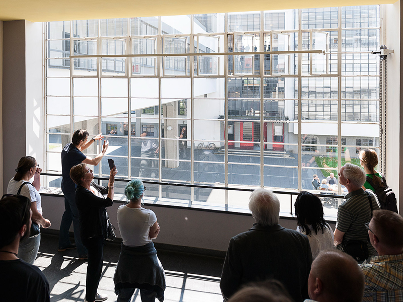 Dessau — Structure