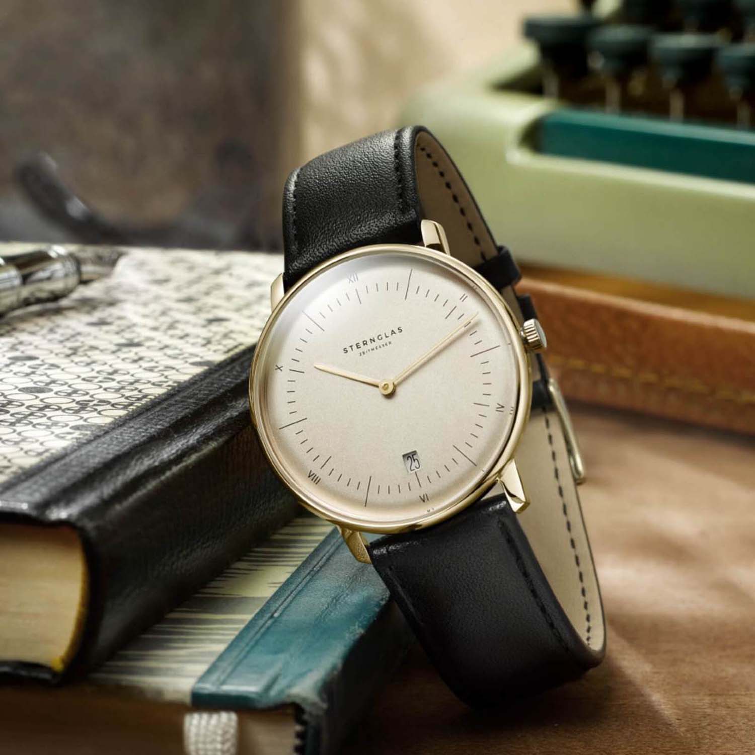 Sternglas watch NAOS Gold Bauhaus Movement – Original Design Icons